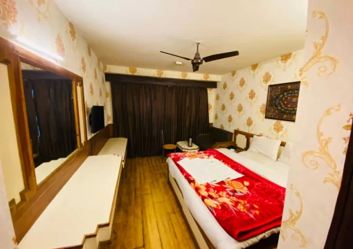 Semi Deluxe Room