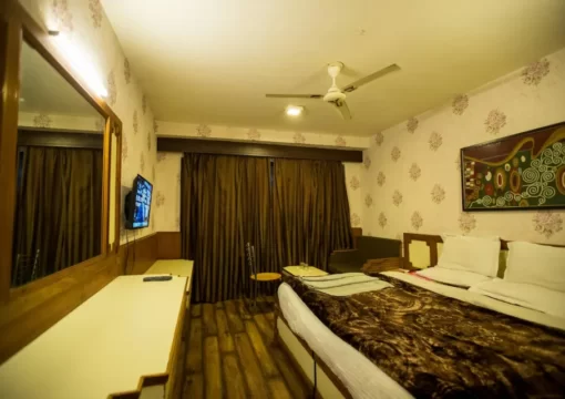Semi Deluxe Room
